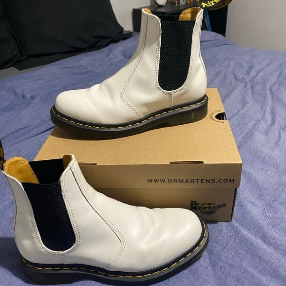 White Dr Martens Chelsea Boot size 8 - Picture 9 of 14